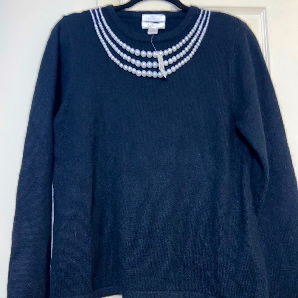 NWT Christopher and Banks hand embroidered Pearl crewneck sweater size meduim